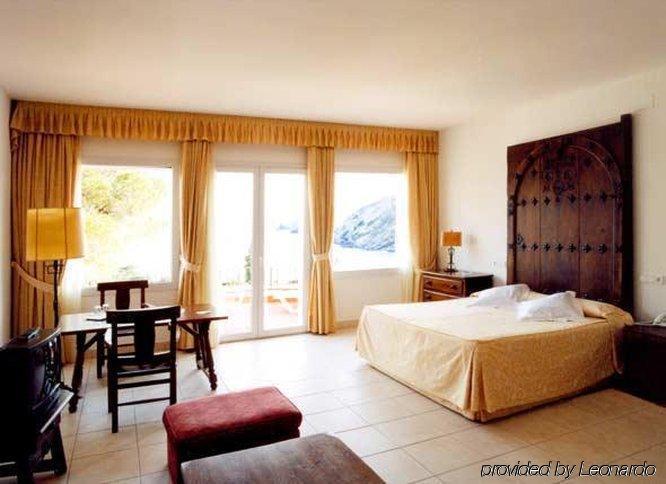 Hotel Rocamar กาดาเกส ห้อง รูปภาพ