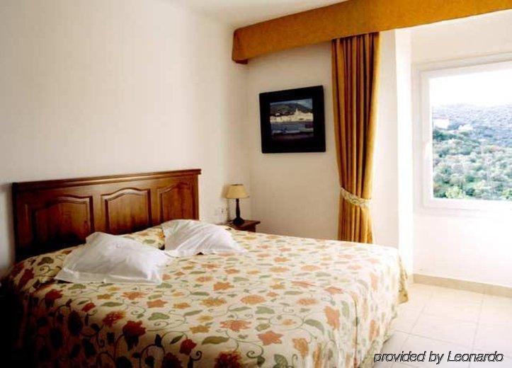Hotel Rocamar กาดาเกส ห้อง รูปภาพ